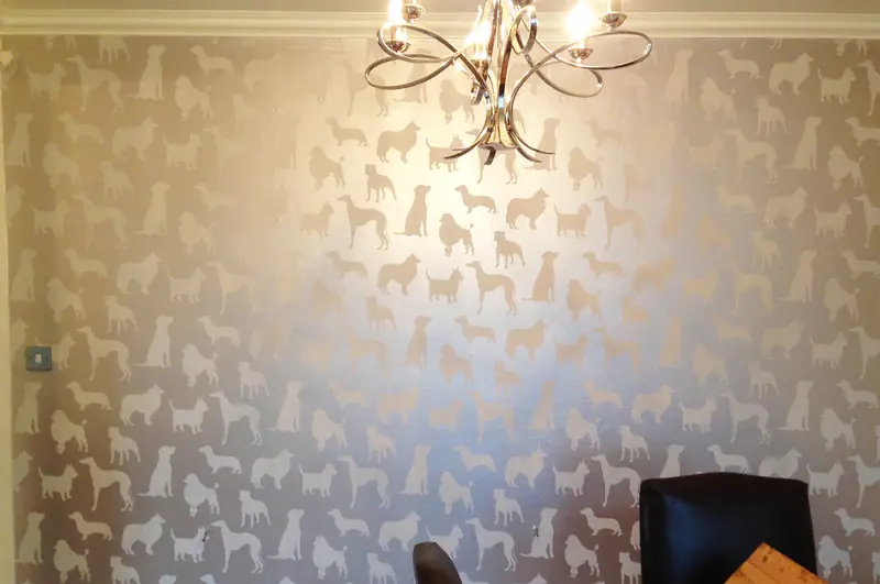 Dining room — wallpapered